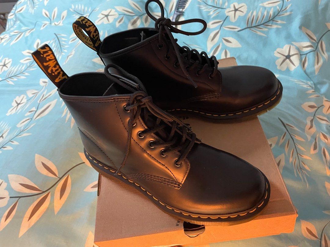 Bn Dr Martens 6 Holes 101 Ys Black Smooth Size 42, Men'S Fashion, Footwear,  Boots On Carousell