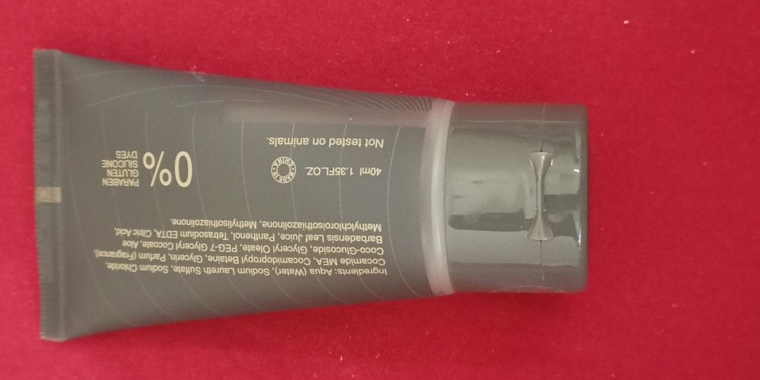 Body wash white tea & rose (travel kit) on Carousell