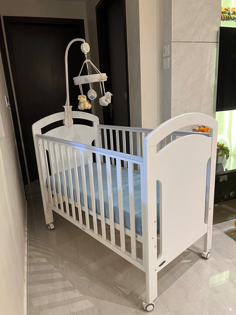 Bonbijou baby crib never use, Babies & Kids, Baby Nursery & Kids