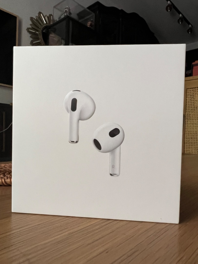 *Brand New/Sealed/Warranty* AirPods (3rd Gen) with MagSafe Charging Case [Authentic with 1year