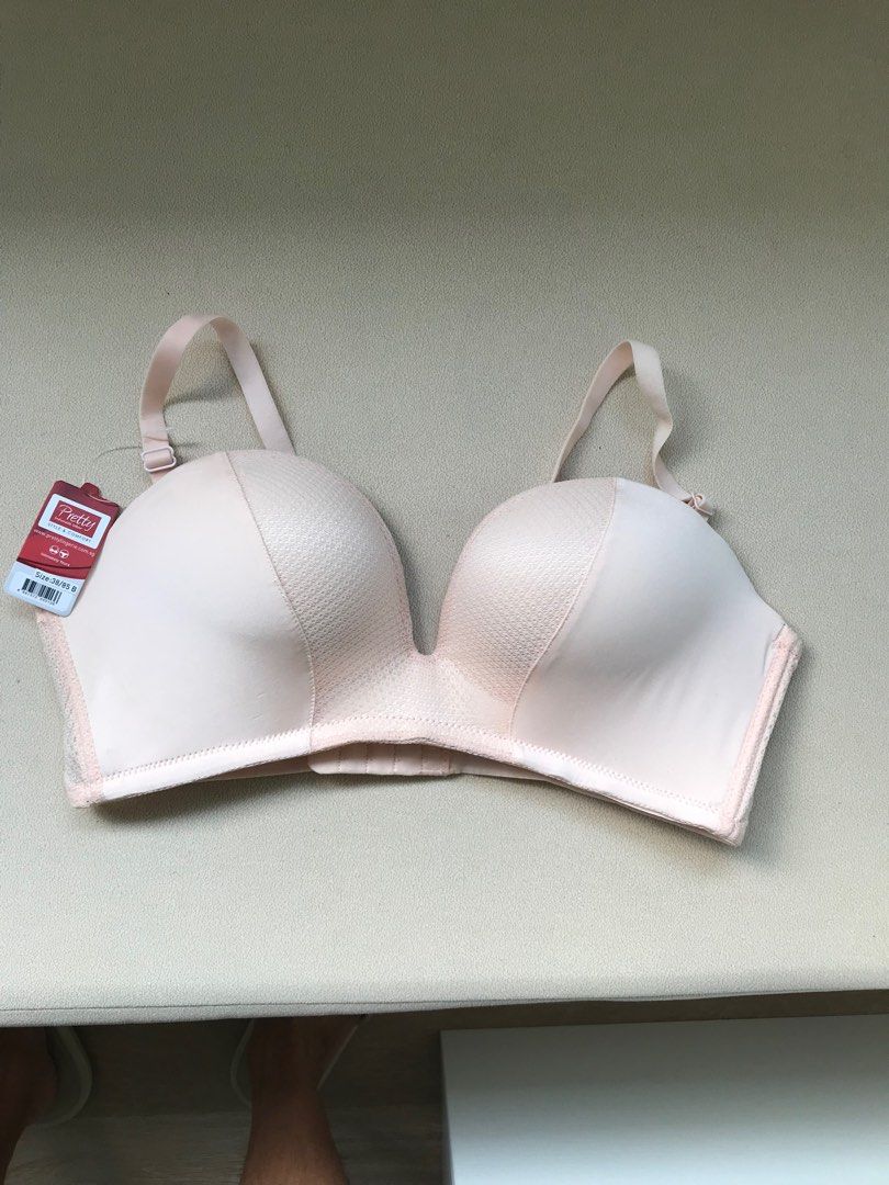 Brand new with tags lingerie bra size 38/85B