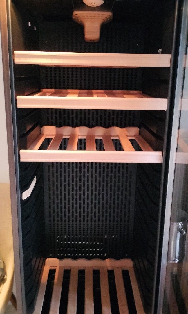 Brandt wine cellar, TV & Home Appliances, Kitchen Appliances, Wine