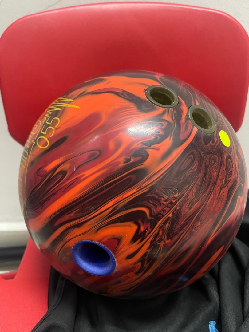 Brunswick bowling ball, Sports Equipment, Sports & Games, Billiards