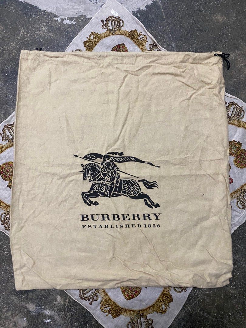 Dust shop bag burberry