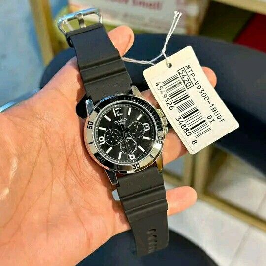 Casio MTP-VD300, Men's Fashion, Watches & Accessories, Watches on