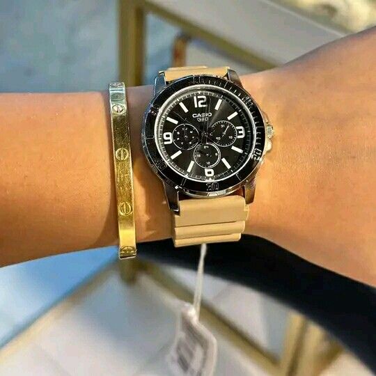 Casio MTP-VD300, Men's Fashion, Watches & Accessories, Watches on