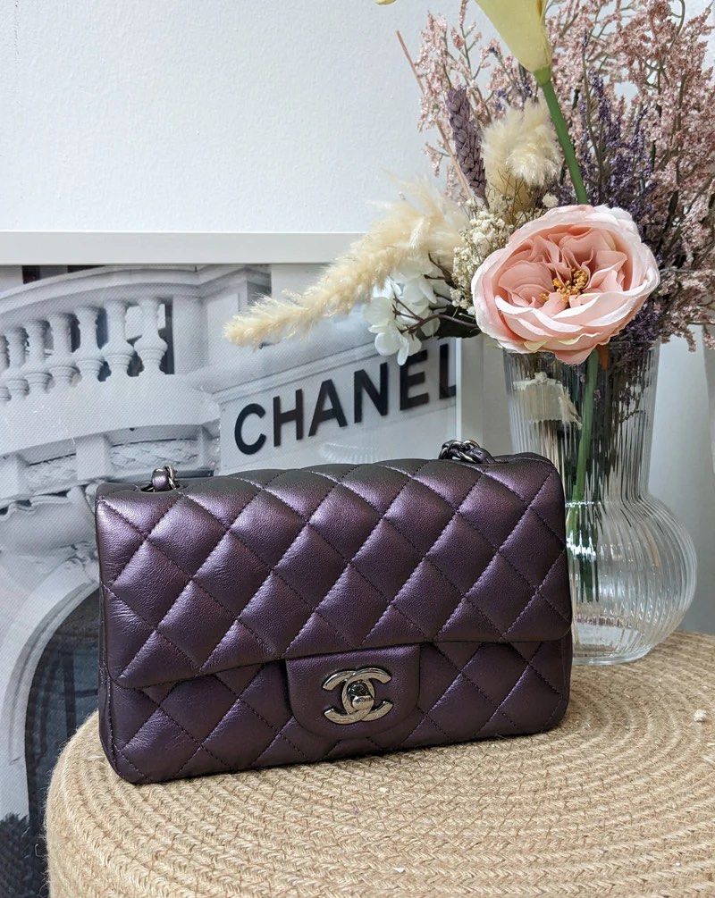 Wallet on chain timeless/classique leather crossbody bag Chanel Purple in  Leather - 25250942