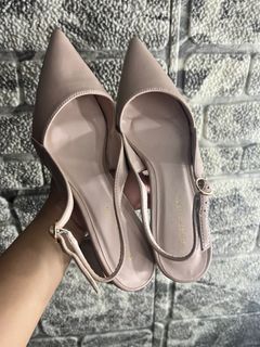 (Category: ) located in . Submitted by ambersprelovedfinds (Listing ID 1244514862, Image 1). Description: .