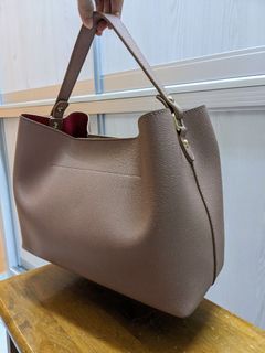 REJECT Christy Ng Adelaide shoulder bag, Women's Fashion, Bags & Wallets, Shoulder  Bags on Carousell
