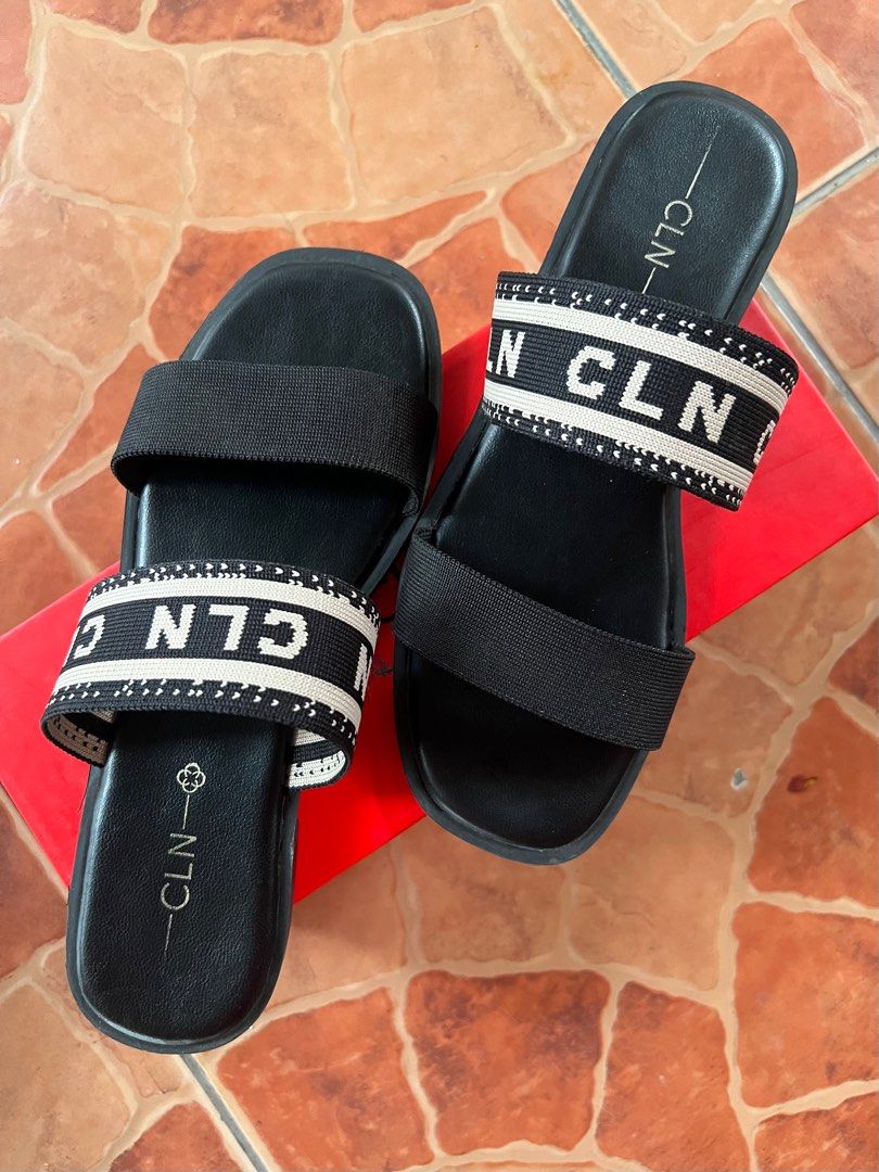 cln flat sandals｜TikTok Search