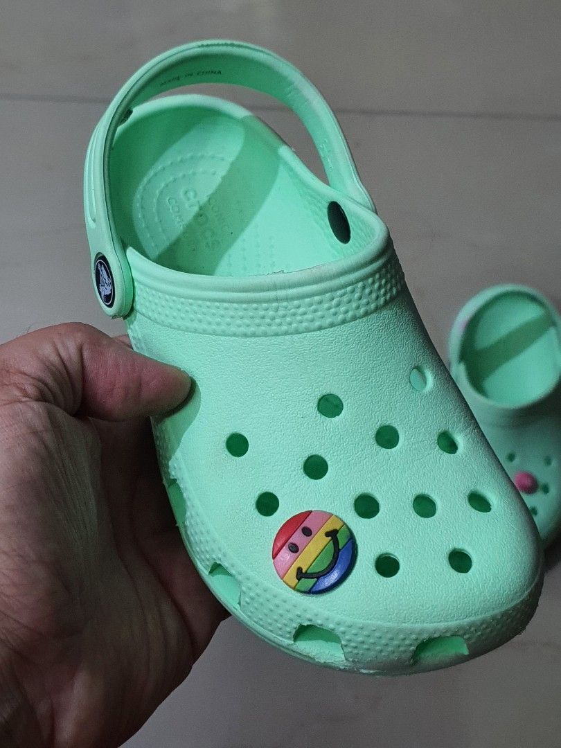 Mint hot sale crocs kids