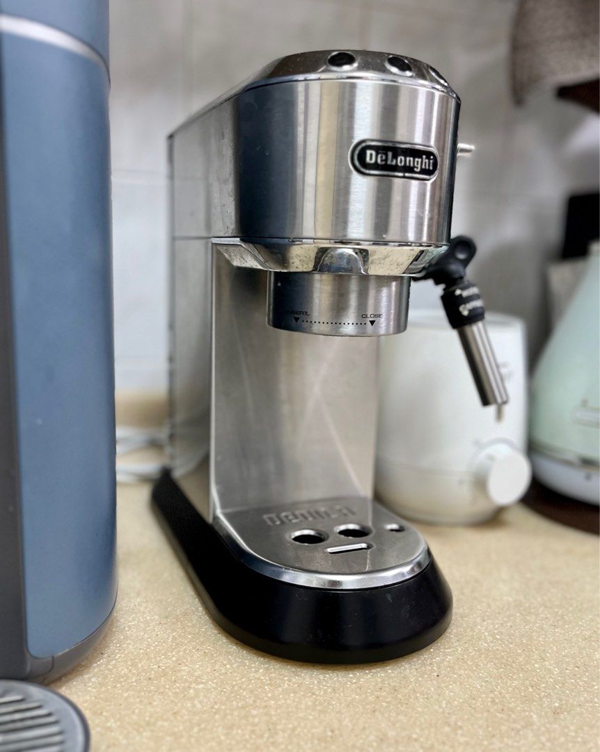 Delonghi Dedica EC685 Coffee Espresso Machine, TV & Home Appliances