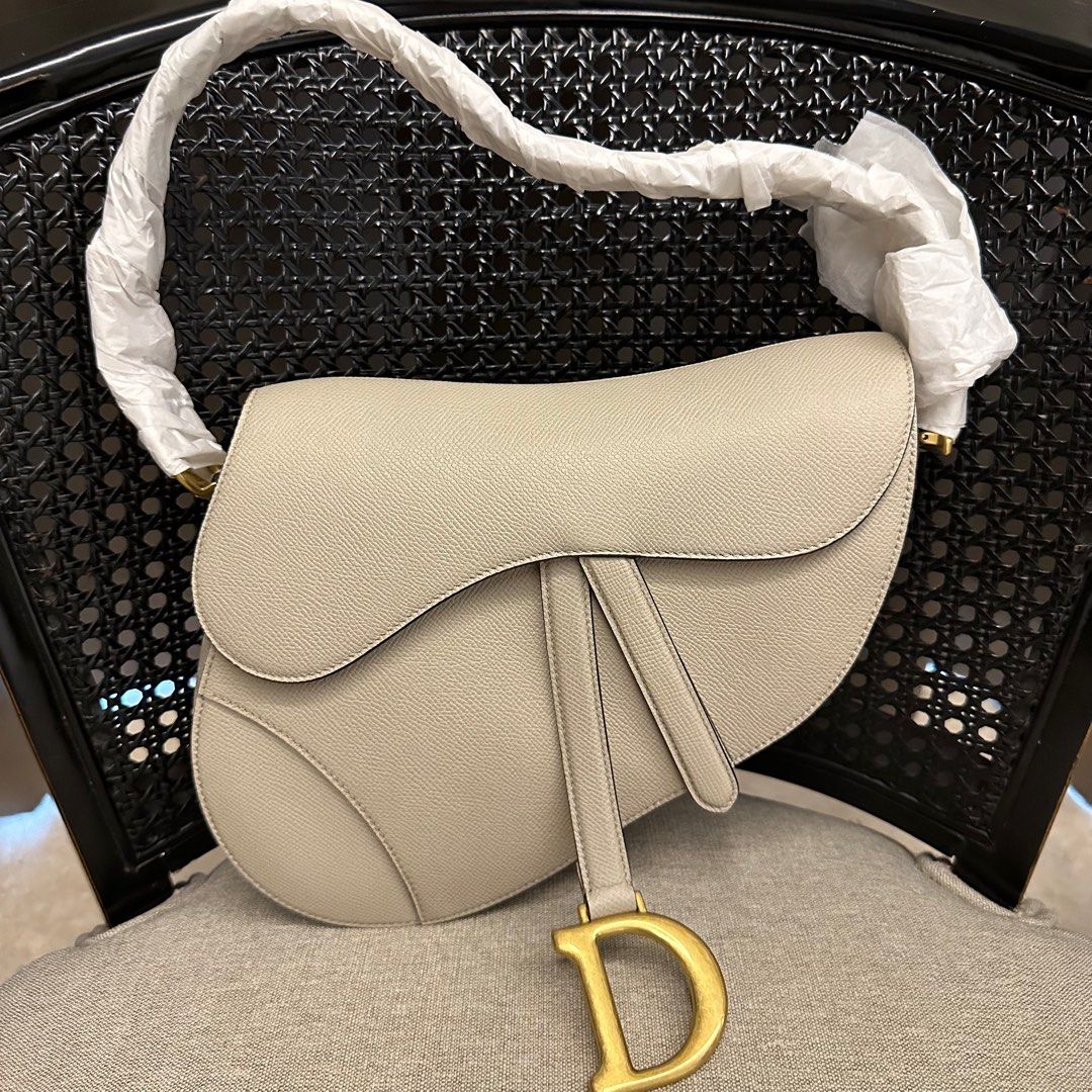 Dior Saddle Bag in black (Medium), Luxury, Bags & Wallets on Carousell