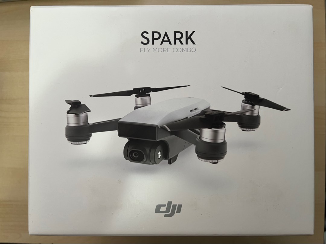 限定10％OFF DJI SPARK Fly More Combo 1式の通販 by K I｜ラクマ ...