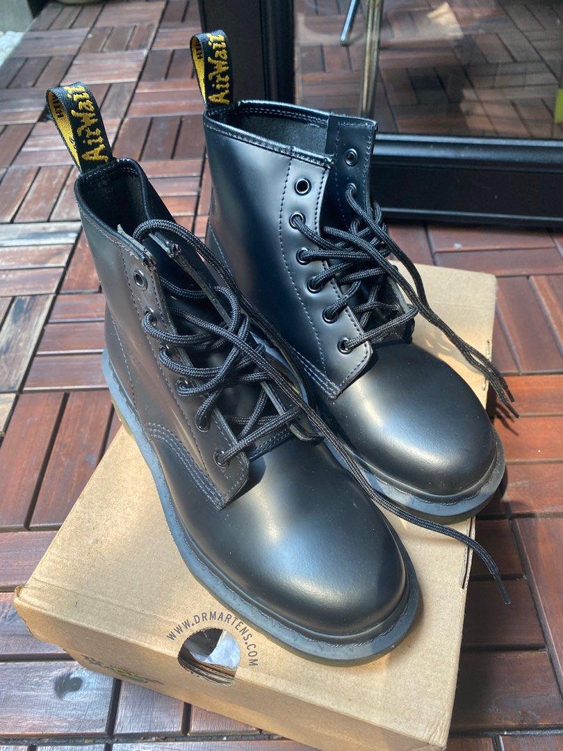Dr martens 101 smooth 6 eye boot on sale