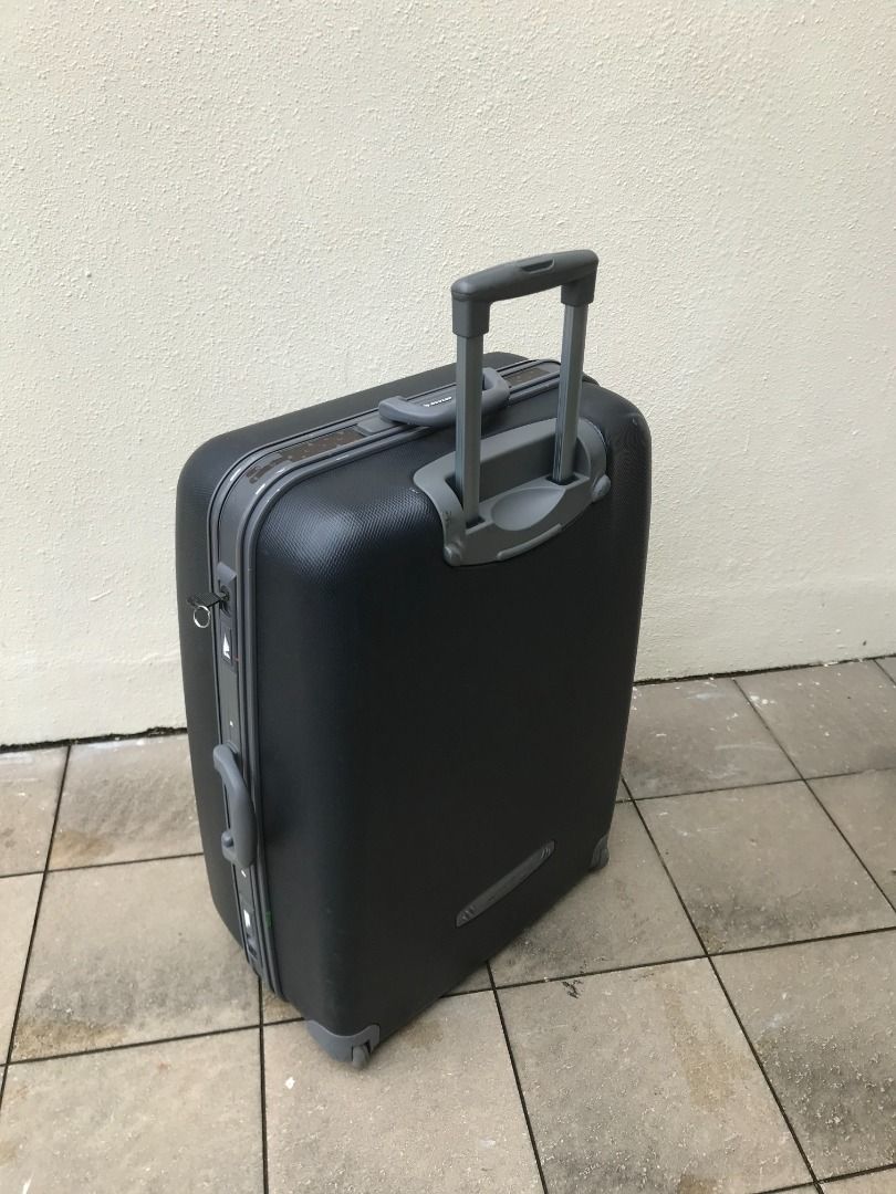 Dunlop suitcase 32 inch clearance