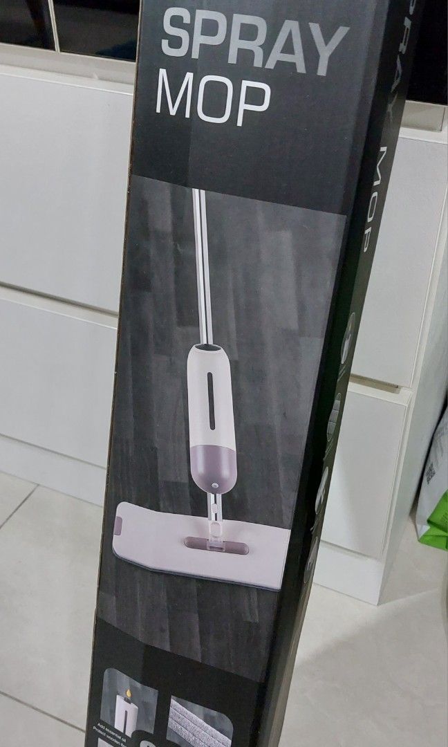 Eluxgo spray mop Brand New with 3 X mop cloth, Furniture & Home Living
