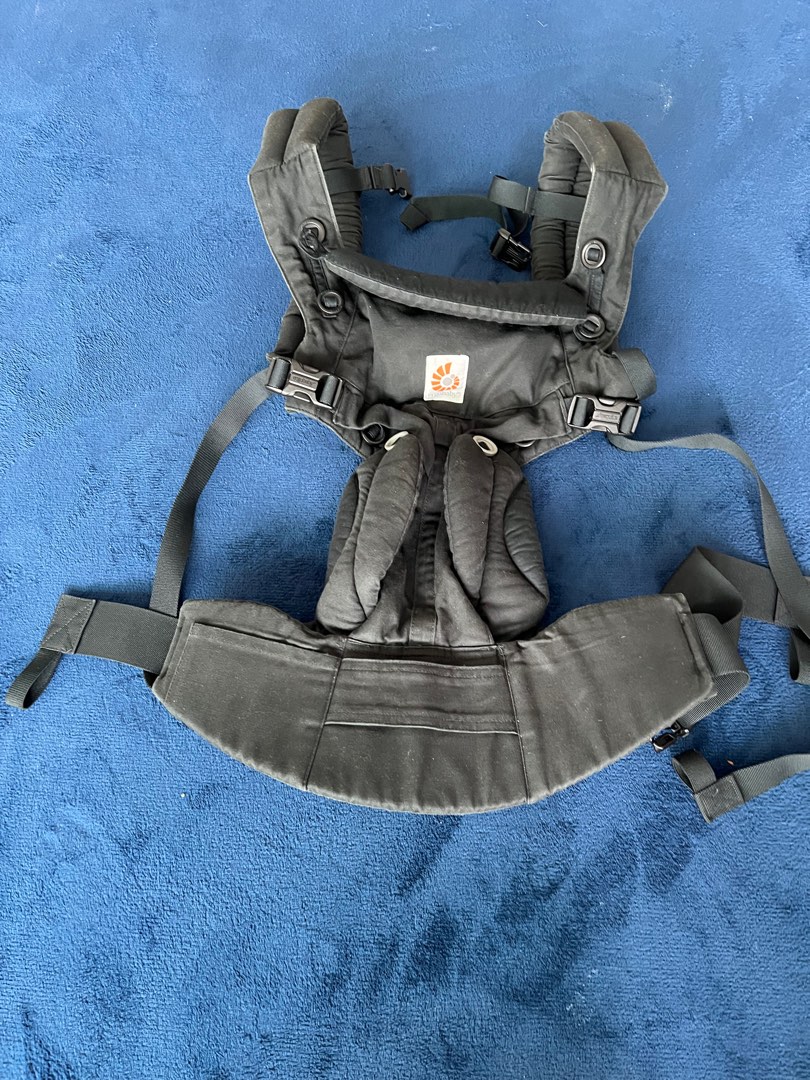 Ergobaby 360, Babies & Kids, Going Out, Carriers & Slings on Carousell