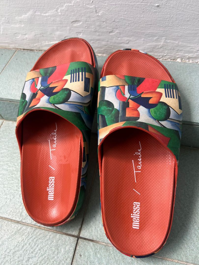 Melissa beach slides top