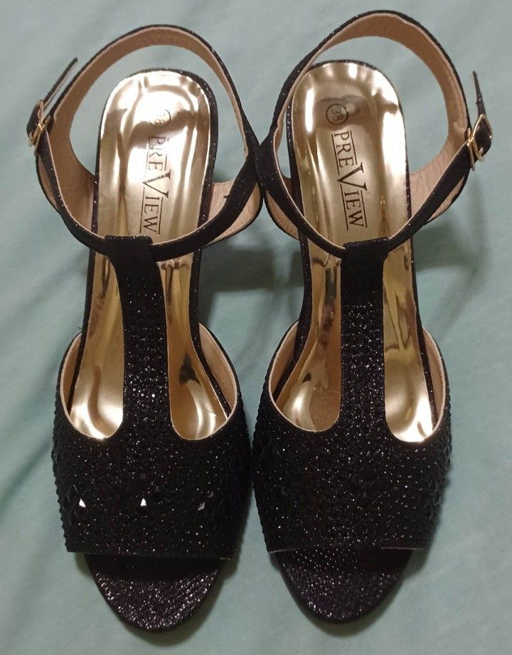formal black heels (Category: Heels) located in Quezon City. Submitted by wjmae (Listing ID 1244575412, Image 1). Description: glittery, black heels used only once 2 1/2 " heels still with box.