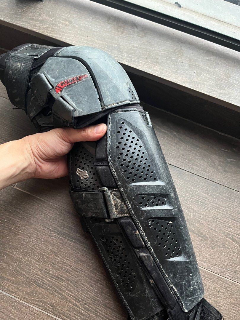 Fox racing top knee shin guards