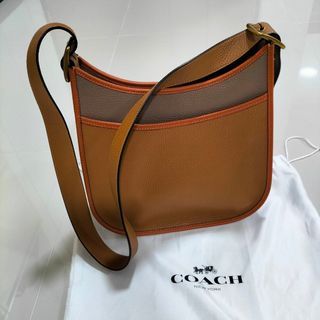 ✨ AUTHENTIC COACH BAG✨, Women's Fashion, Bags & Wallets, Shoulder Bags on  Carousell