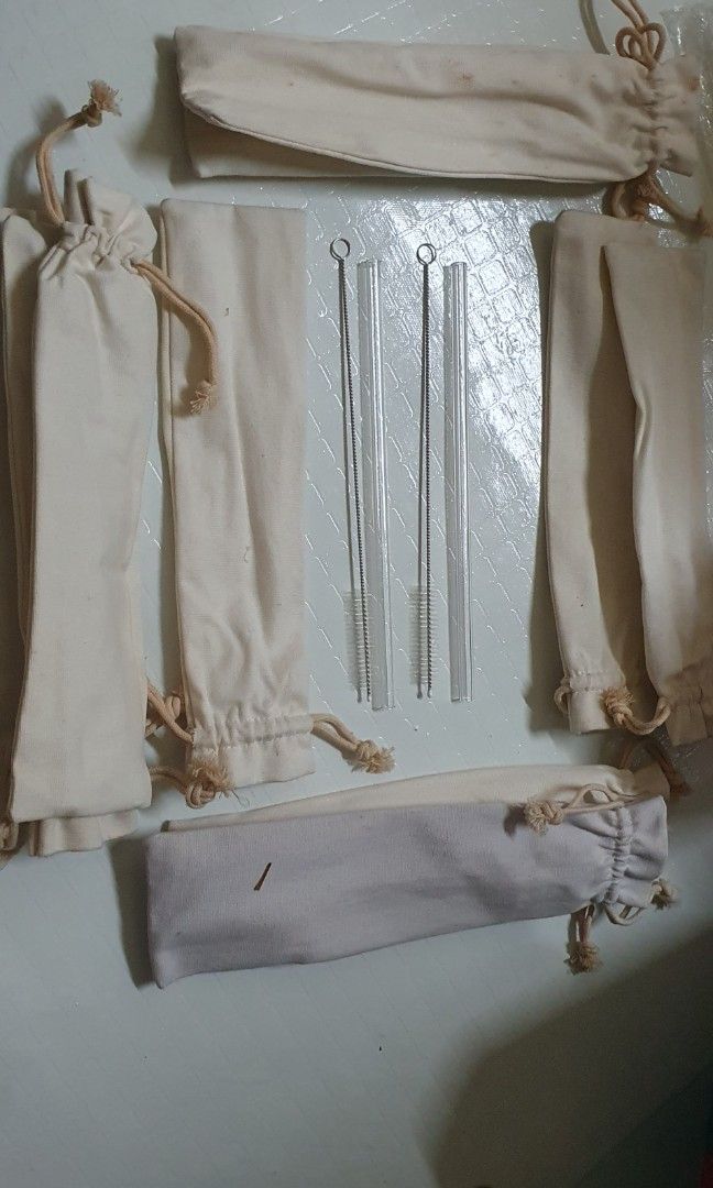 Glass straw take all 10 sets (Category: Dinnerware & Cutlery) located in Quezon City. Submitted by lynette1977 (Listing ID 1244515151, Image 2). Description: 10 sets. includes 1 glass straw 1 brush cleaner 1 pouch..