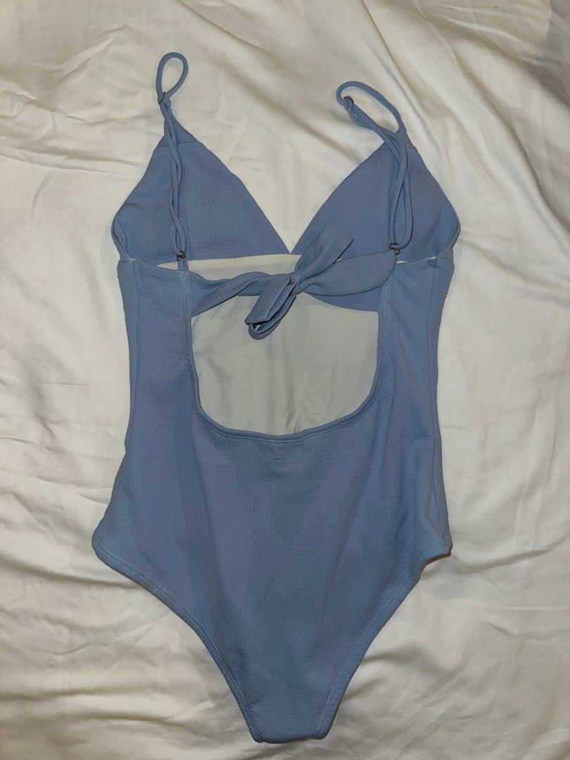 Gold Coast Swim One Piece (Category: Bikinis & Swimsuits) located in San Juan City. Submitted by sillysaturnstore (Listing ID 1244470980, Image 2). Description: .
