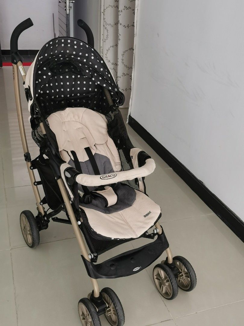 Graco umbrella type stroller