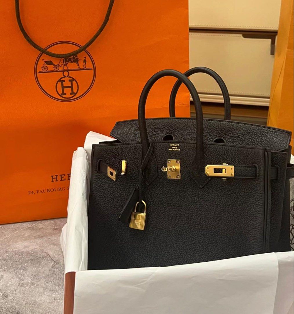 🆕 AUTHENTIC HERMES BIRKIN 25 BLACK SWIFT IN GOLD HARDWARE, Luxury, Bags &  Wallets on Carousell