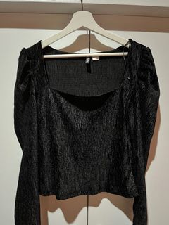 H&M Square Velvet Neck