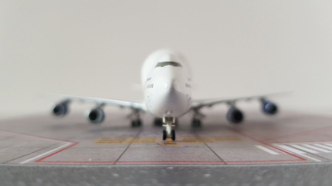 Hogan Wings Boeing 747-400LCF Dreamlifter 1:400 Scale Aircraft