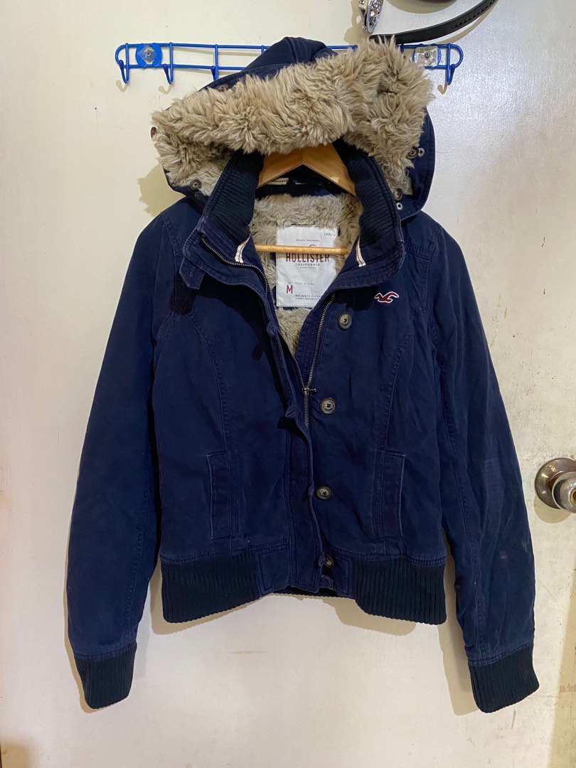 Hollister fur hotsell lined hoodie