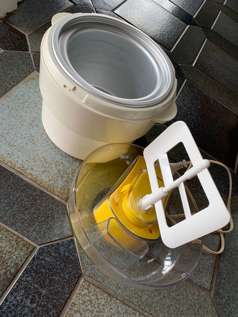 Homemaker Ice Cream Maker