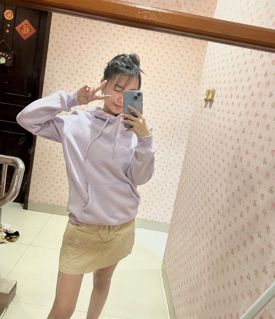 Hoodie H M size xs Fesyen Wanita Pakaian Wanita Atasan di Carousell
