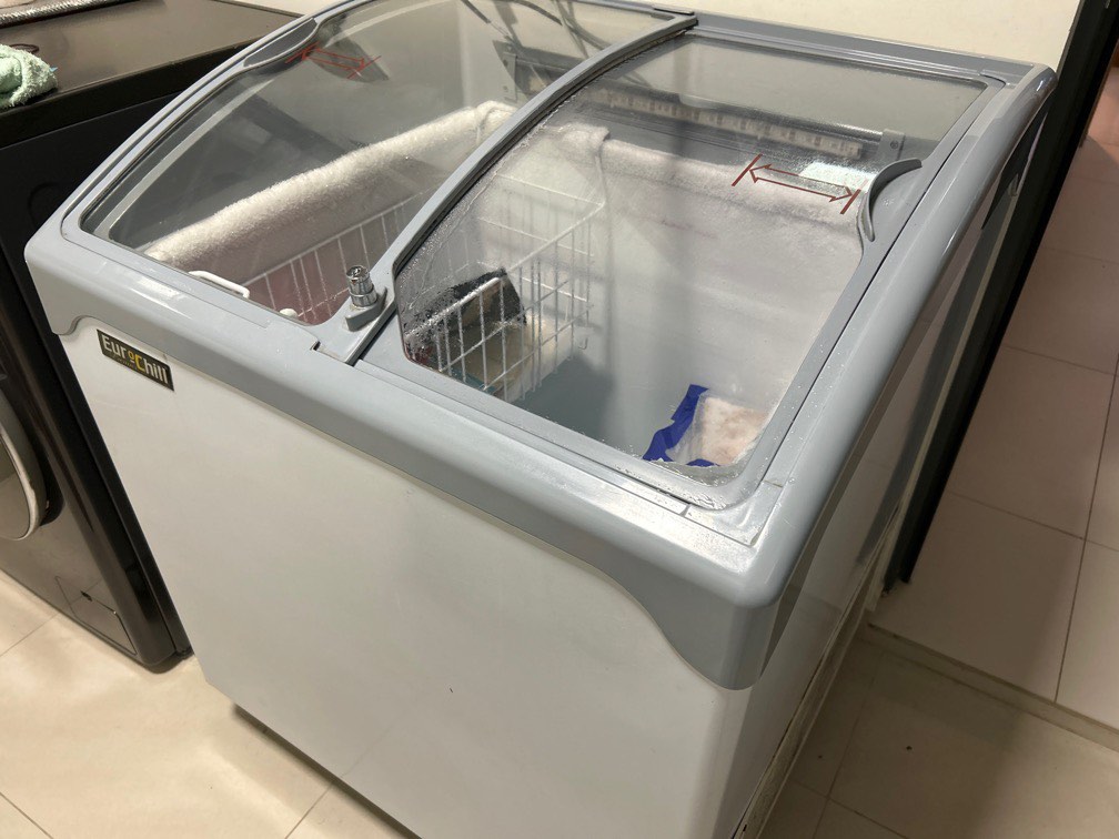 Ice cream chest freezer, TV & Home Appliances, Kitchen Appliances