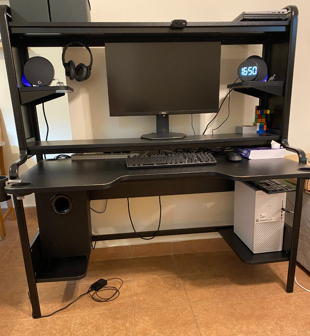 Ikea FREDDE Gaming Desk, 傢俬＆家居, 傢俬, 其他家居傢俬 Carousell