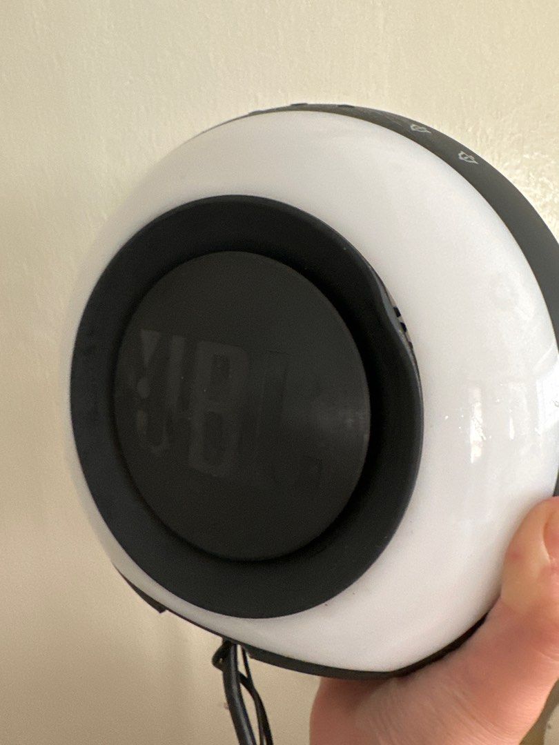 JBL Horizon Bluetooth Speaker Clock FM Radio Alarm Light on Carousell