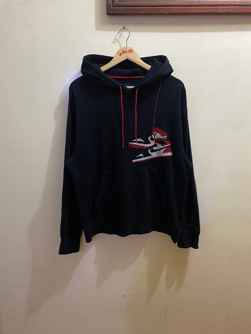 Jordan pixel logo, Men's Fashion, Coats, Jackets and Outerwear on Carousell