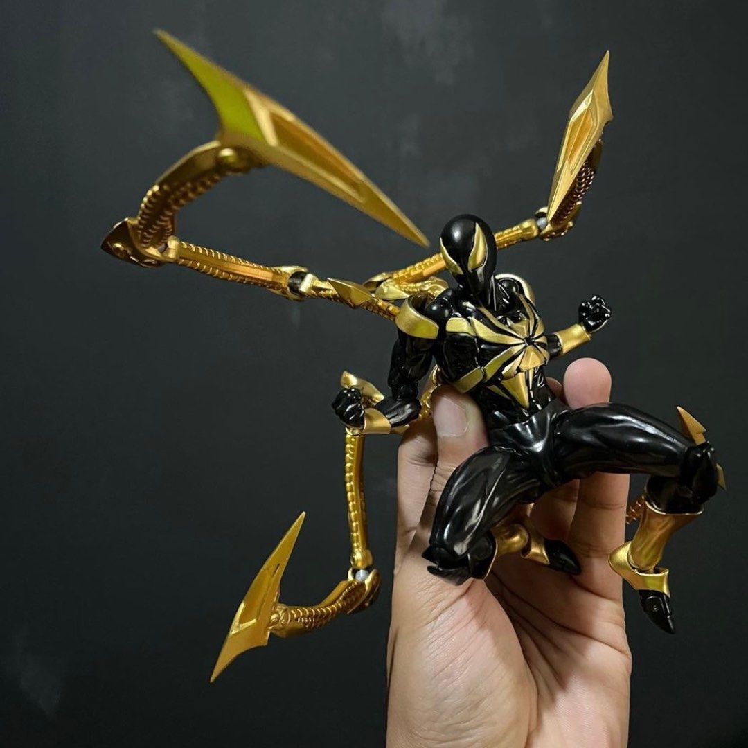 Kaiyodo Revoltech Amazing Yamaguchi Ex Iron Spider Black ver., Hobbies