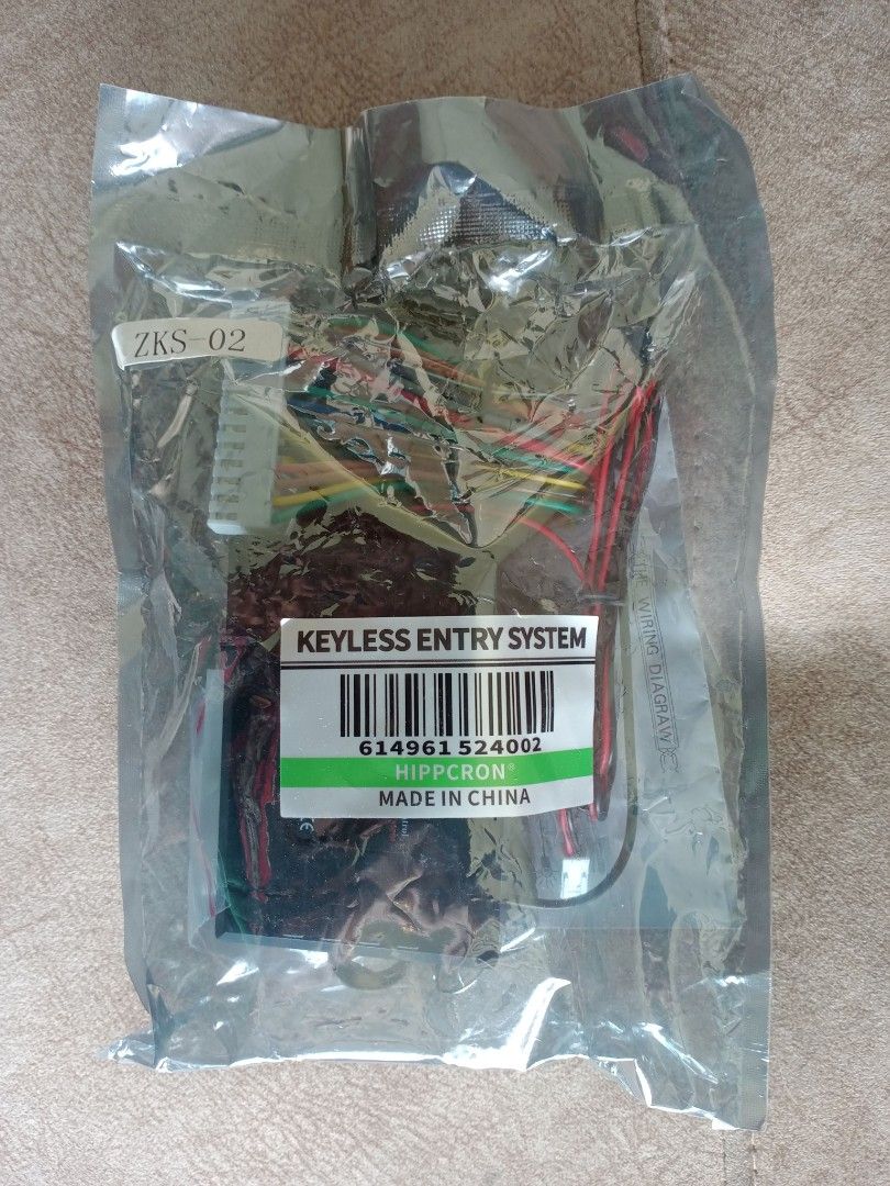 Keyless Entry System (Category: Key & Remote) located in Singapore. Submitted by rav1n (Listing ID 1244485440, Image 1). Description: Brand new. Comes with Remote Key. Self Collection at Punggol or Taiseng..