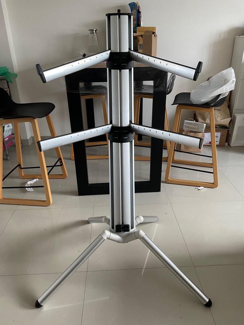 K&M Spider Pro 2 Tier Portable Keyboard Stand, Hobbies & Toys, Music