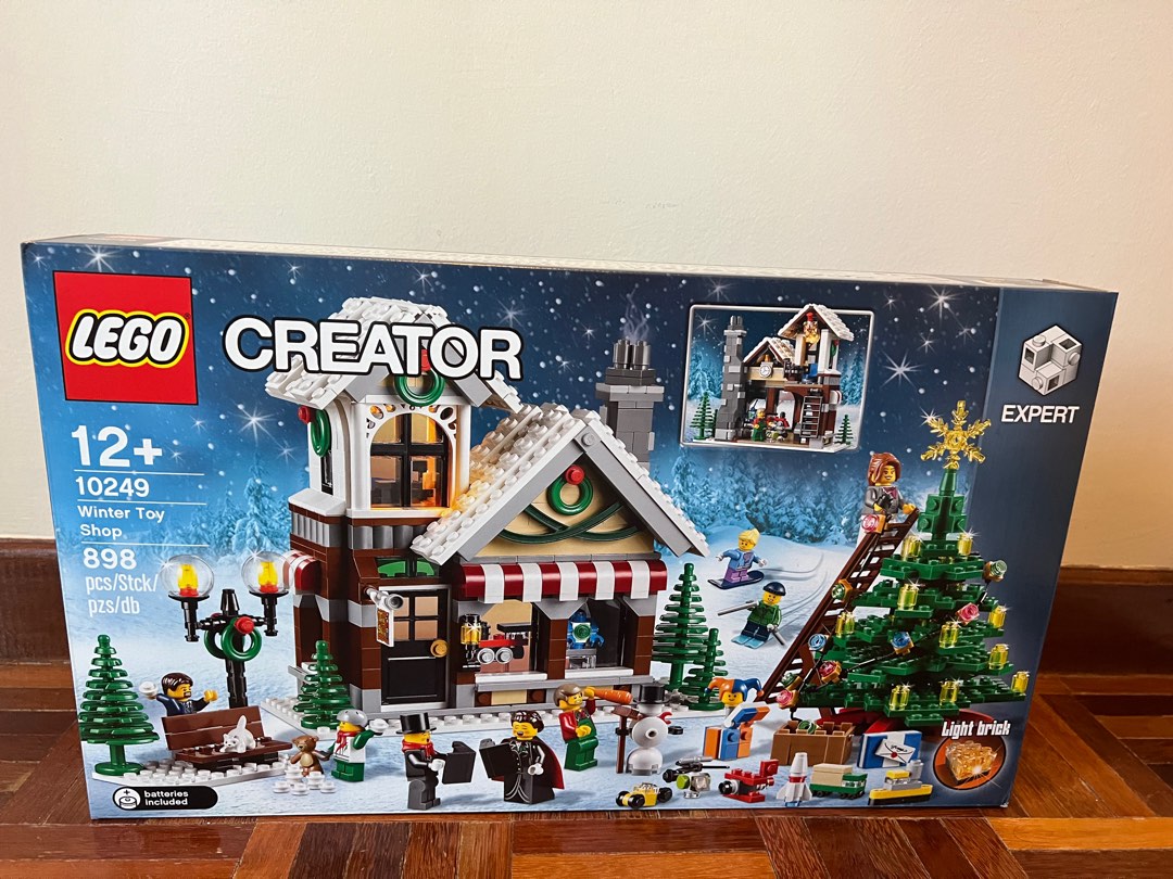 Lego creator expert 2025 winter toy shop