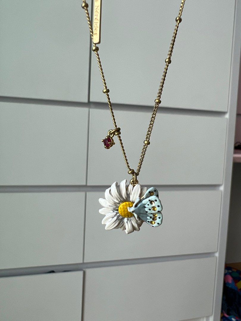 White daisy necklace outlet