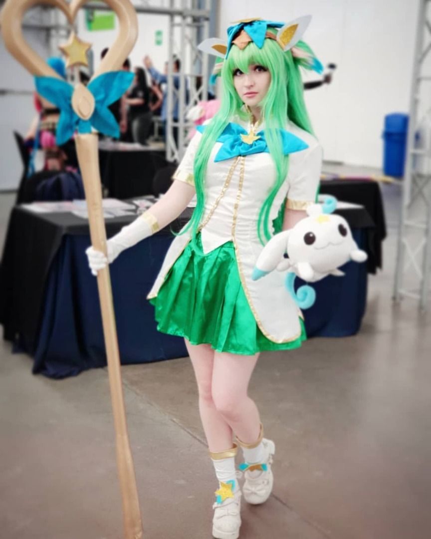 Long green wig cosplay best sale