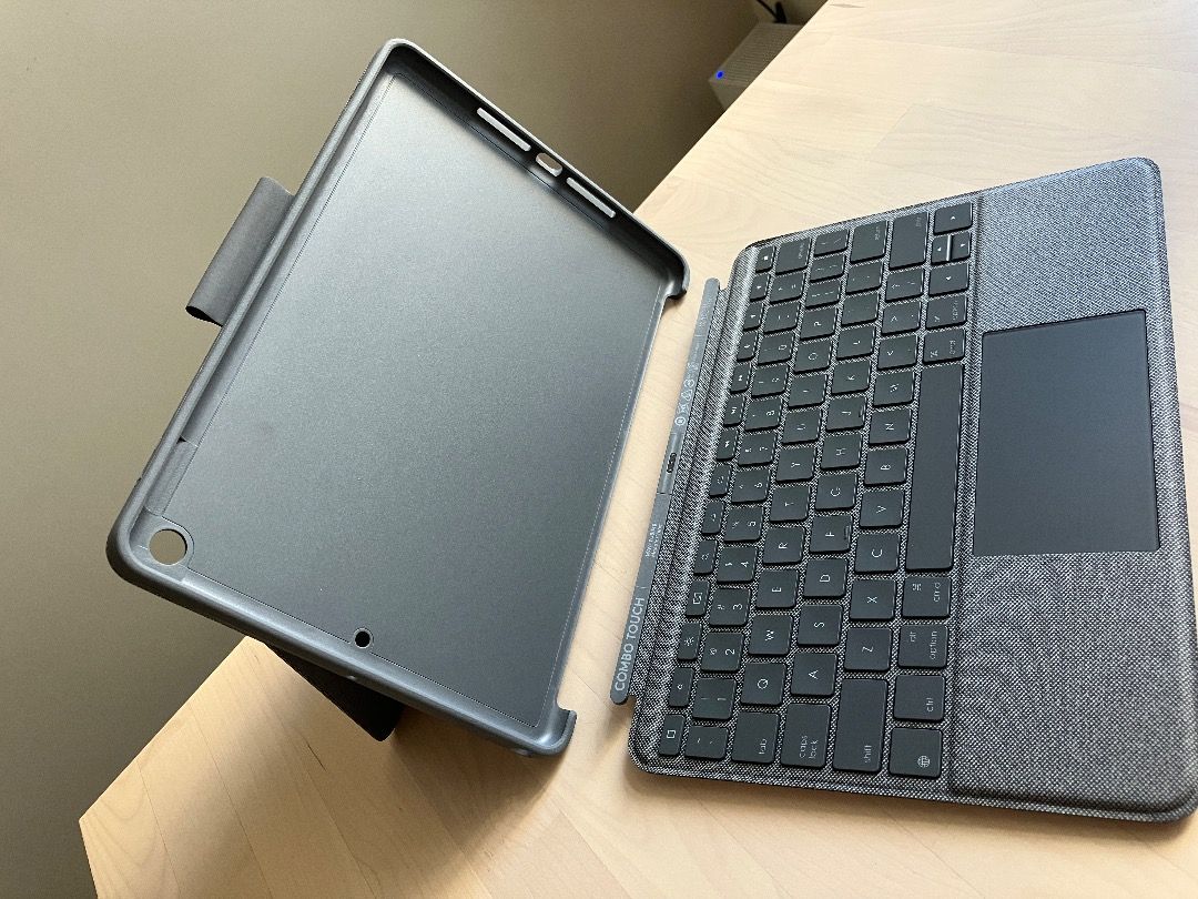 Logitech Combo Touch (適用於iPad 第7 / 8 / 9 代), 手提電話, 平板