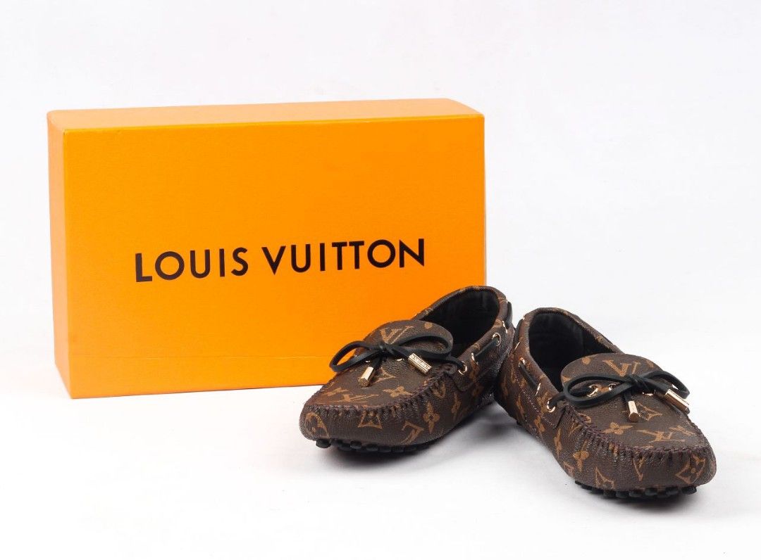 Louis Vuitton Women's Gloria Flat Loafers Reverse Monogram Patent