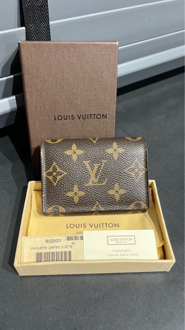 The new #louisvuitton receipt folder. Used to come in mail-like