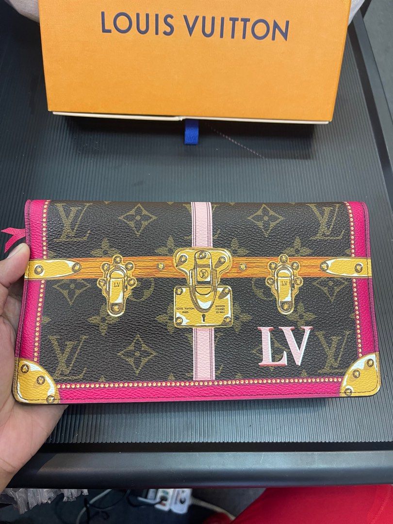 Louis Vuitton Limited Edition Monogram Canvas Trompe L'oeil Pochette  Weekend Bag - Yoogi's Closet