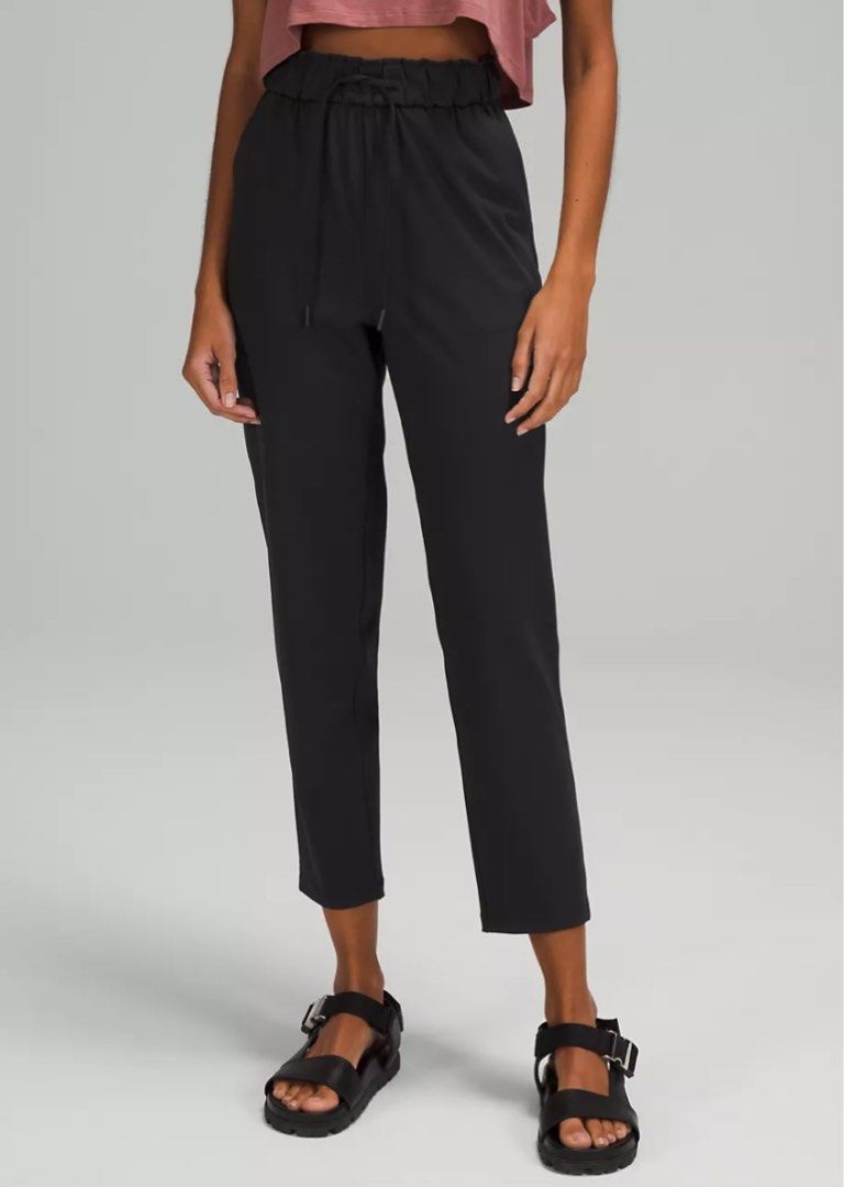 lululemon align jogger crop size 6, Women's Fashion, Bottoms, Other Bottoms  on Carousell